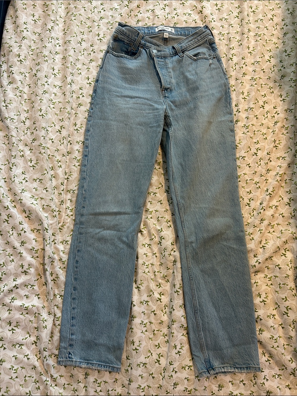 Abercrombie & Fitch Light Blue Straight-Leg Women's Jeans